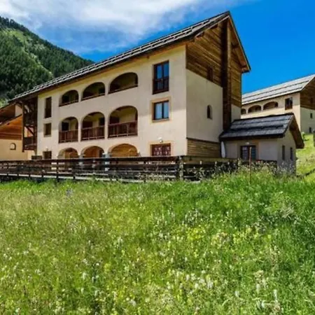 Appartement En Plein Coeur Du Queyras - Les Granges D'Arvieux Exterior photo