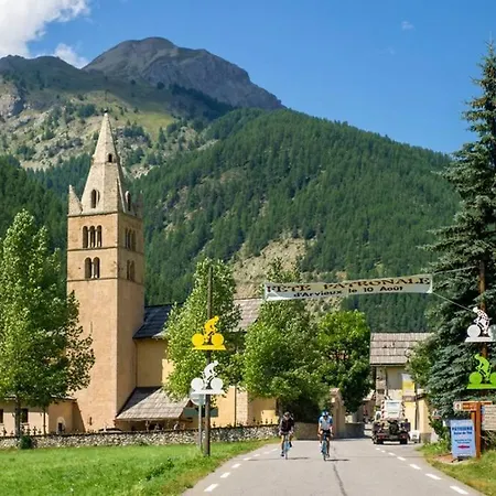 Appartement En Plein Coeur Du Queyras - Les Granges D'Arvieux Exterior photo