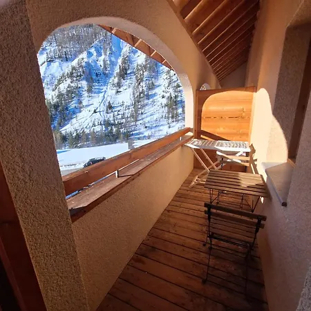 Appartement En Plein Coeur Du Queyras - Les Granges D'Arvieux Exterior photo